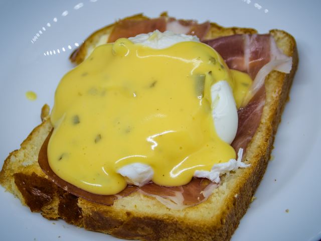 Eggs Benedict  